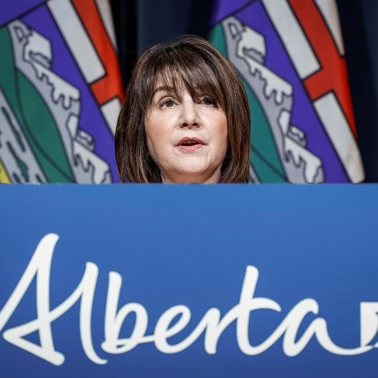 Alberta in talks to attract transgender health specialists to province